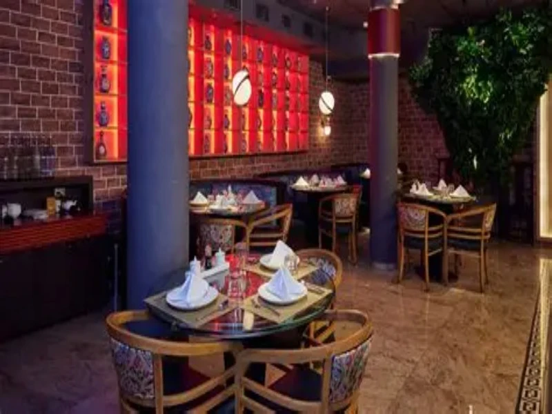 CHINA GATE (2)