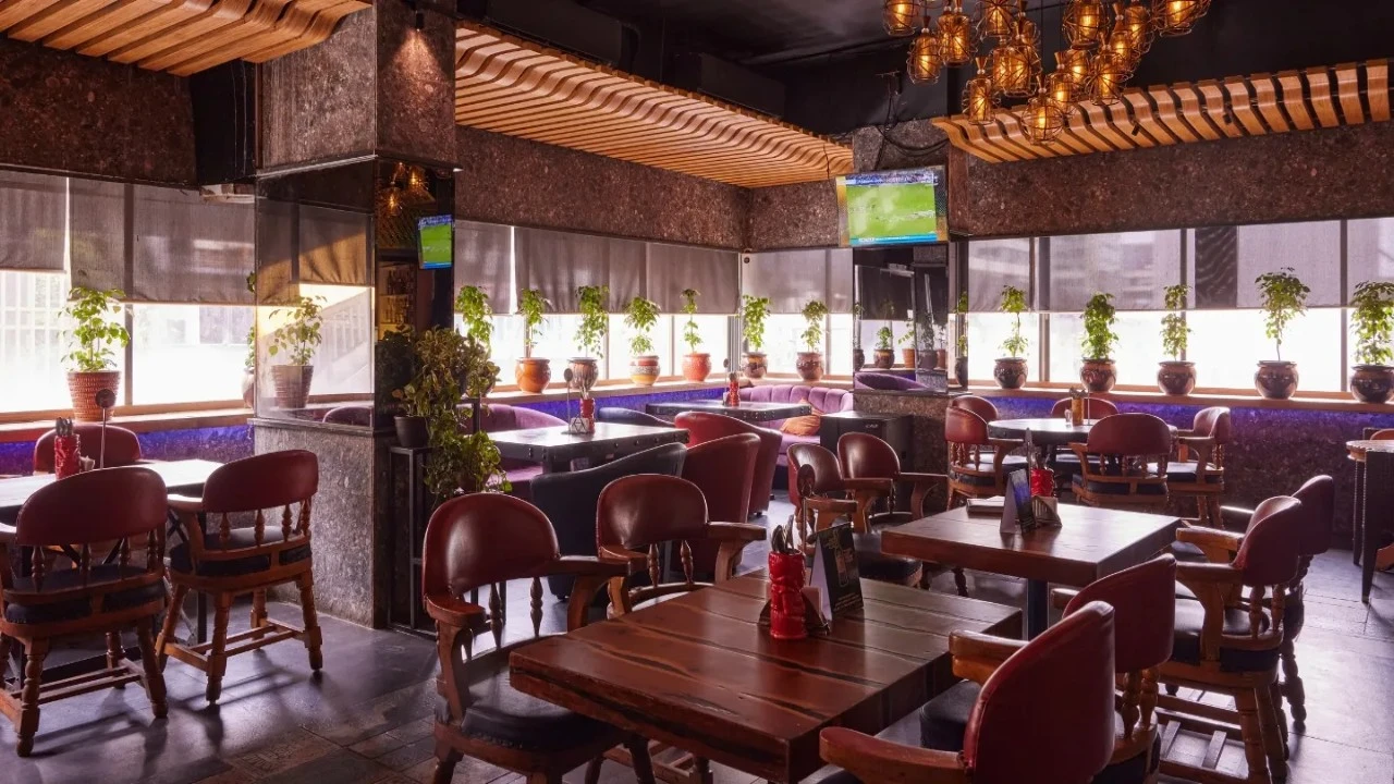resized_bora_bora_andheri_day_ambience